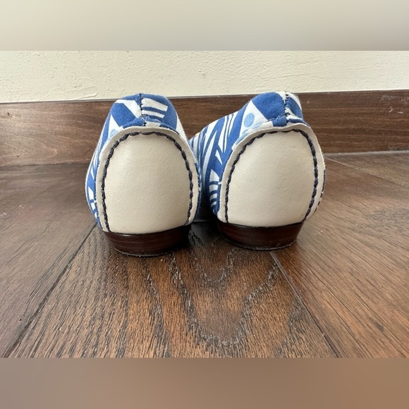 Talbots Blue and White Buckle Flat Shoes - size 7 - Picture 3 of 8